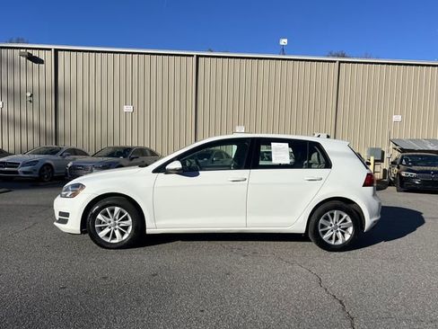 Used 2015 Volkswagen Golf S image 2