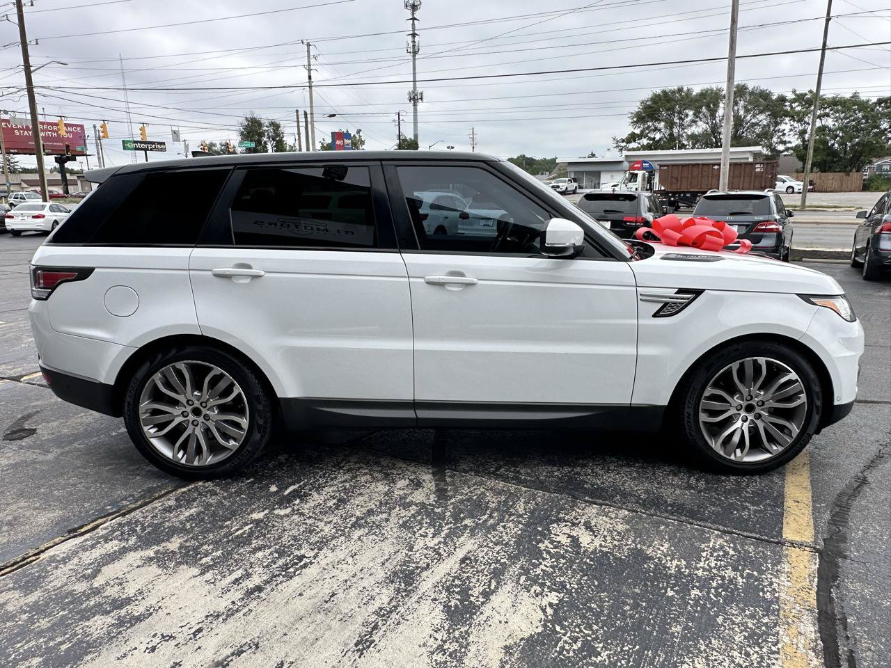 Used 2017 Land Rover Range Rover Sport HSE AWD/4WD image 4