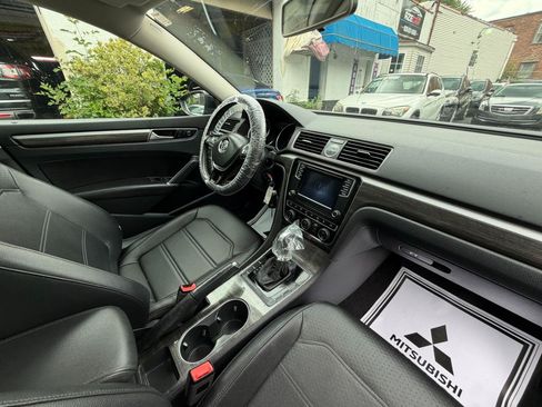 Used 2016 Volkswagen Passat 1.8T SE FWD image 42