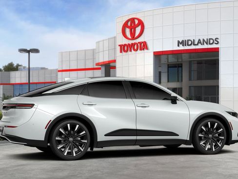 New 2026 Toyota Crown Platinum AWD/4WD image 33