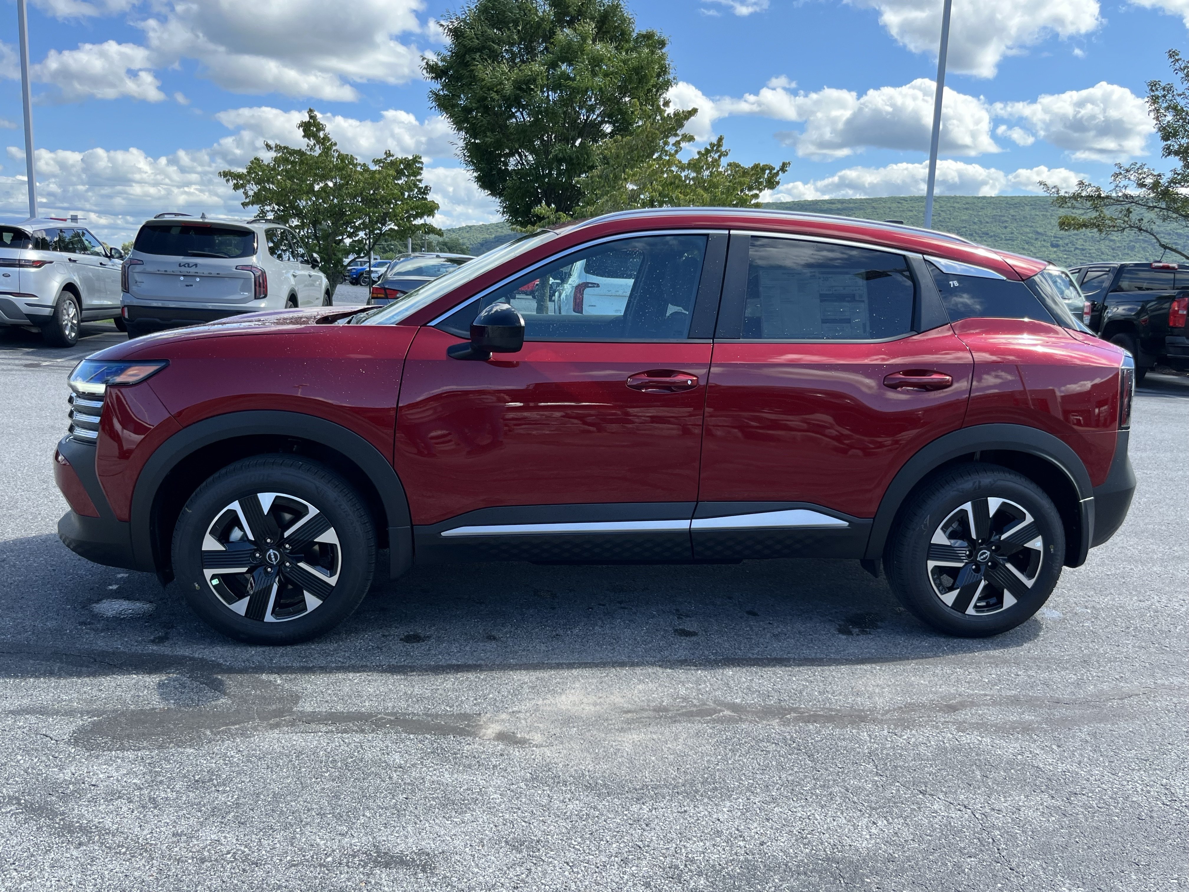 New 2026 Nissan Kicks SV w/ SV Premium Package AWD/4WD image 9
