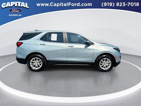 Used 2022 Chevrolet Equinox LT AWD/4WD image 9