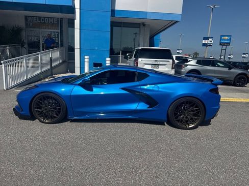 Used 2025 Chevrolet Corvette Stingray Coupe w/ Z51 Performance Package RWD image 2