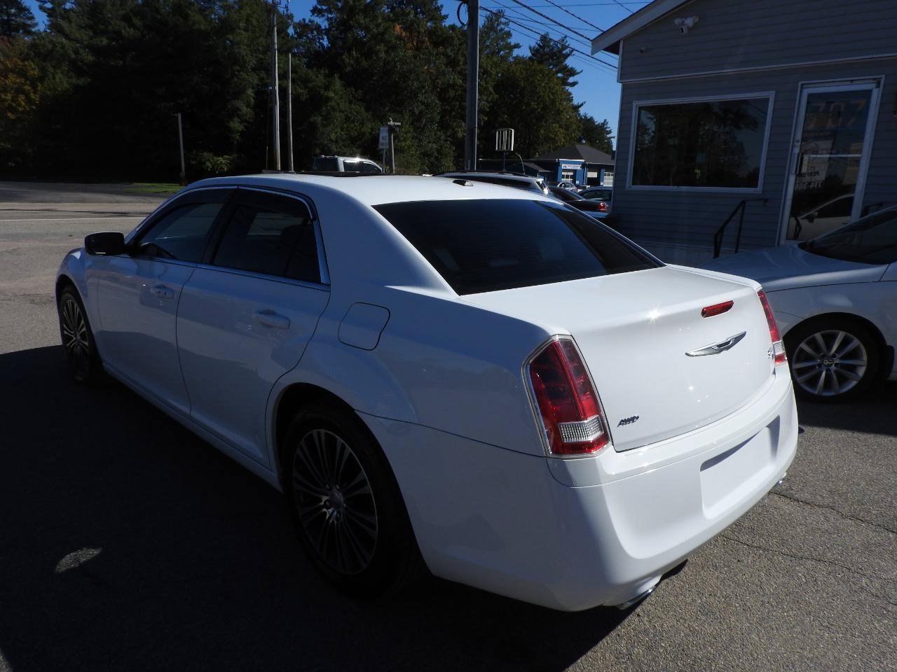 Used 2012 Chrysler 300 S AWD/4WD image 3