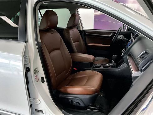 Used 2018 Subaru Outback 2.5i Touring w/ Popular Package #3 image 12