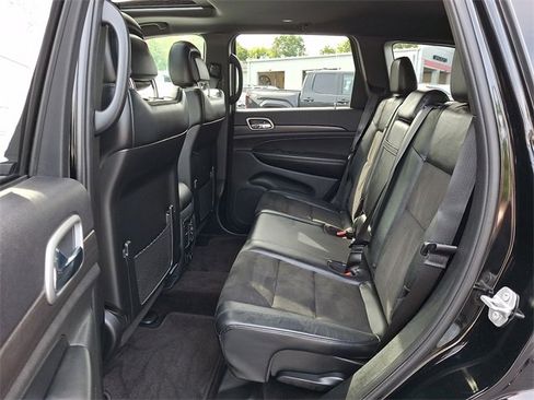 Used 2018 Jeep Grand Cherokee Altitude image 11