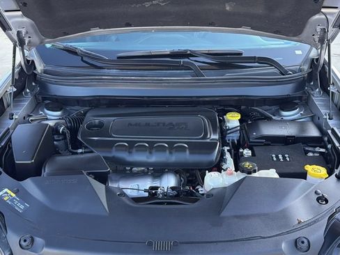 Used 2020 Jeep Cherokee Latitude Plus FWD image 31