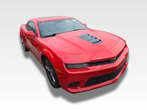 Used 2014 Chevrolet Camaro SS w/ RS Package RWD image 2