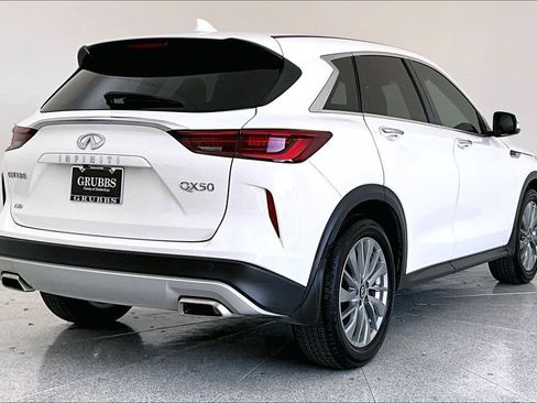 Certified 2025 INFINITI QX50 Pure image 2