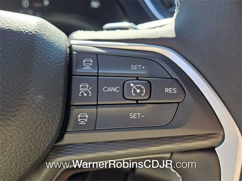 New 2025 Jeep Grand Cherokee Laredo X image 24