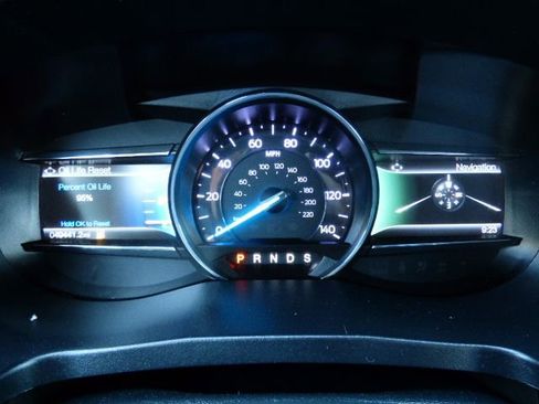 Used 2018 Ford Explorer XLT w/ Equipment Group 202A FWD image 33