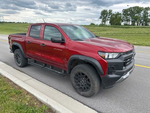 Used 2023 Chevrolet Colorado Trail Boss w/ Advanced Trailering Package AWD/4WD image 2