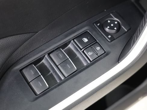 Used 2022 Toyota RAV4 XLE AWD/4WD image 20