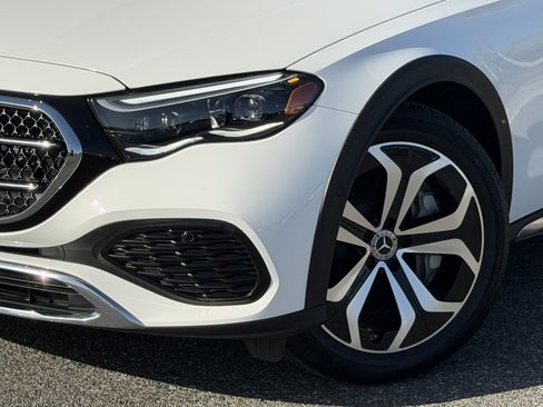 Used 2025 Mercedes-Benz E 450 4MATIC All-Terrain Wagon image 4