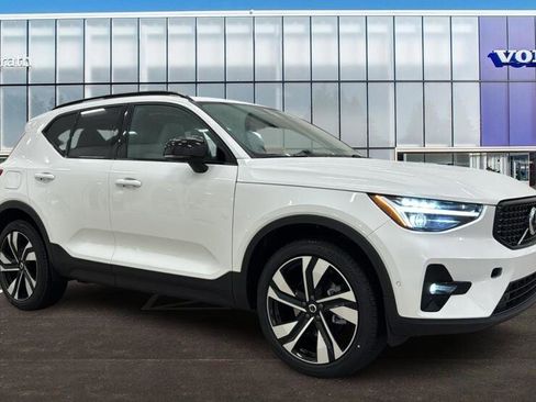 New 2026 Volvo XC40 B5 Ultra w/ Protection Package Premier image 1