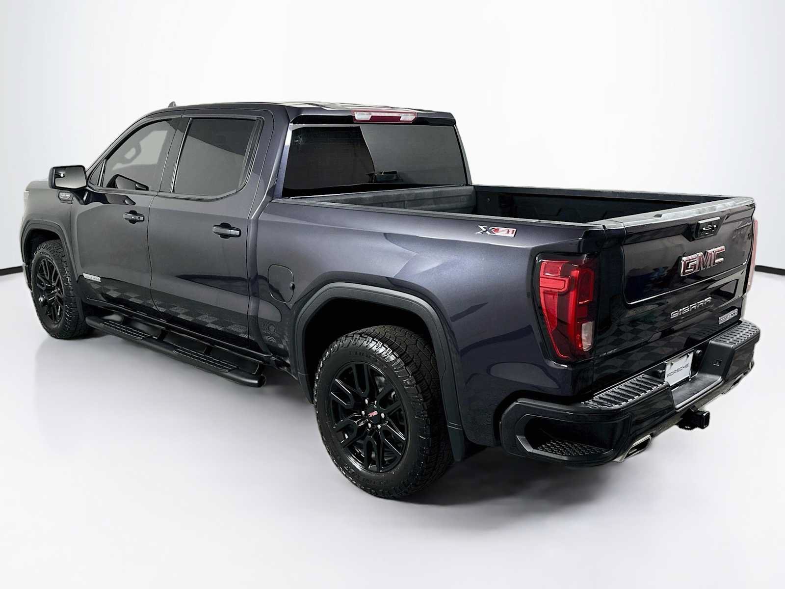 Used 2022 GMC Sierra 1500 Elevation w/ X31 Off-Road Package AWD/4WD image 3
