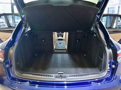 Used 2023 Porsche Macan Base image 22