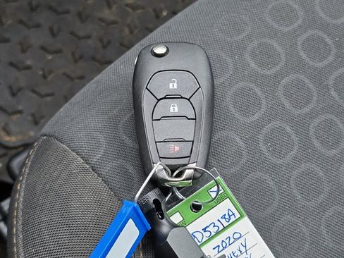 Used 2020 Chevrolet Trax LS image 32