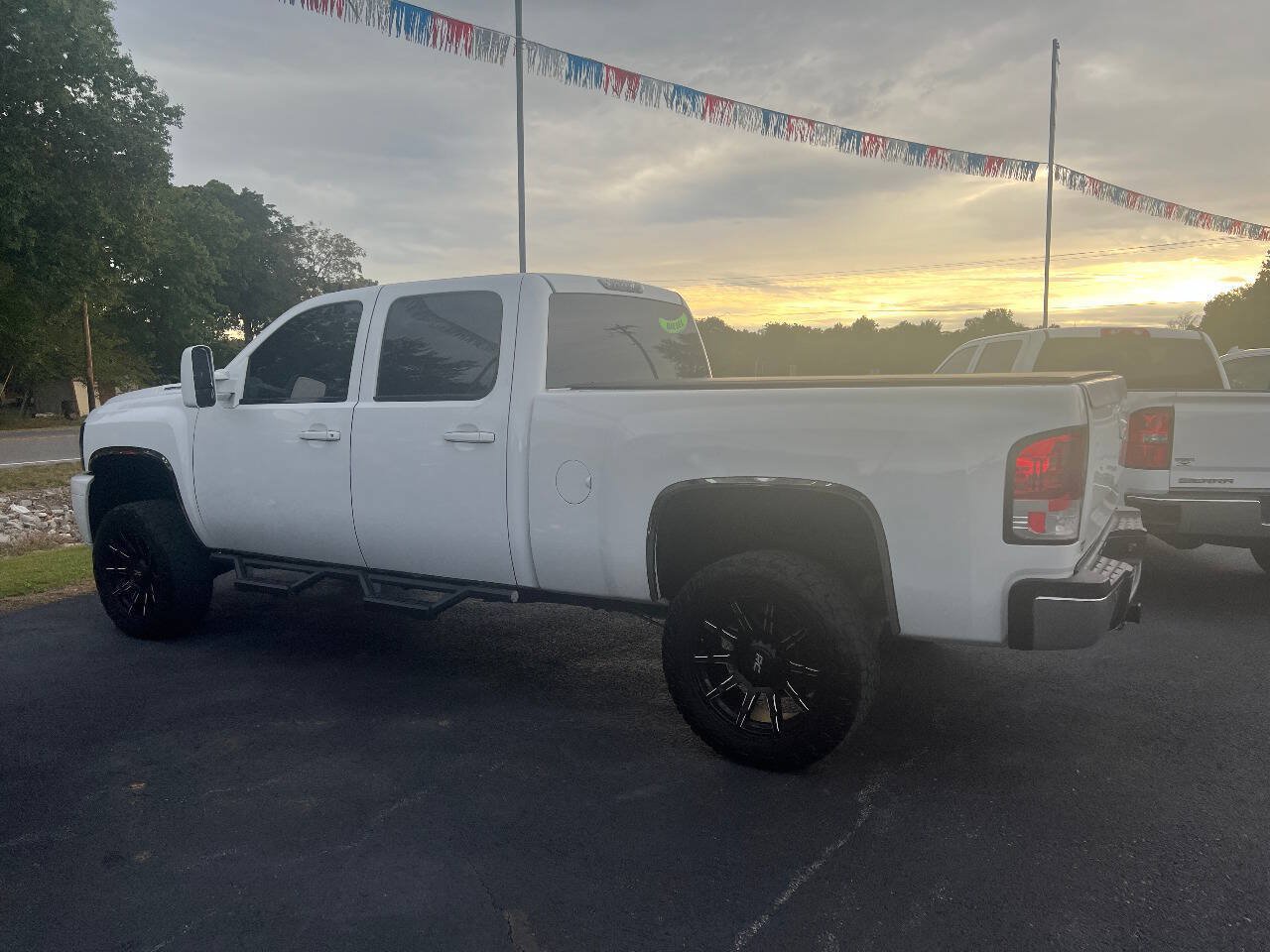 Used 2014 Chevrolet Silverado 2500 LTZ w/ LTZ Plus Package AWD/4WD image 6