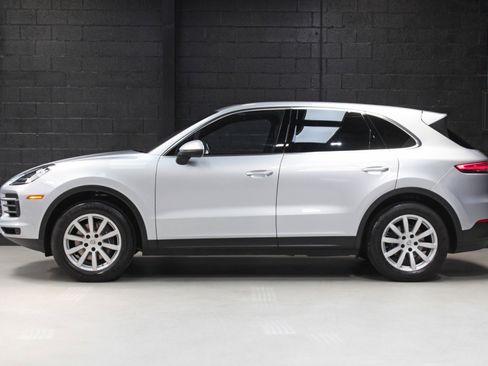 Used 2019 Porsche Cayenne w/ Premium Package AWD/4WD image 3