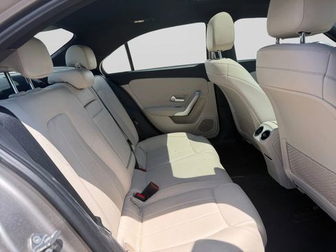 Used 2019 Mercedes-Benz A 220 4MATIC image 32