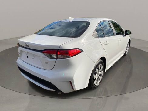 Used 2022 Toyota Corolla LE image 6