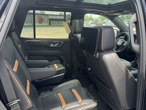 Used 2021 GMC Yukon AT4 w/ Rear Media and Nav Package AWD/4WD image 18