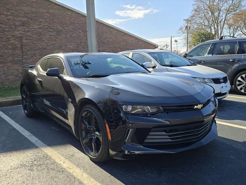Used 2018 Chevrolet Camaro LT image 1