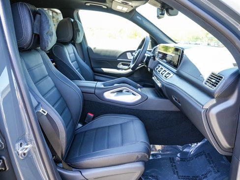 New 2026 Mercedes-Benz GLS 450 4MATIC image 16