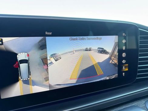 Used 2021 Mercedes-Benz GLS 580 4MATIC image 7