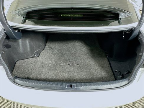 Used 2019 Lexus IS 350 image 33