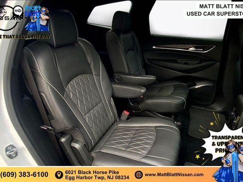 Used 2023 Buick Enclave Avenir AWD/4WD image 23