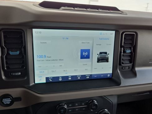 Used 2024 Ford Bronco Wildtrak AWD/4WD image 13