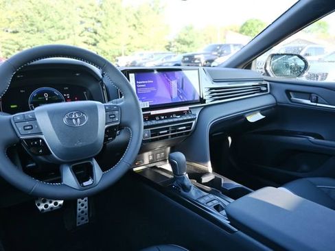 New 2026 Toyota Camry Hybrid AWD/4WD image 20