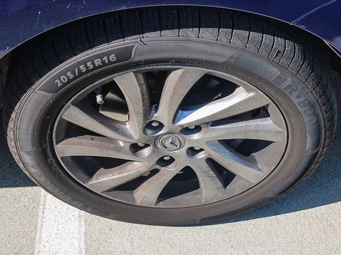 Used 2012 MAZDA MAZDA3 i Grand Touring image 11