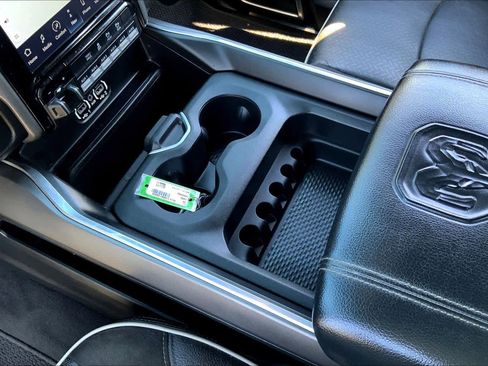 Used 2022 RAM 2500 Laramie w/ Night Edition image 25