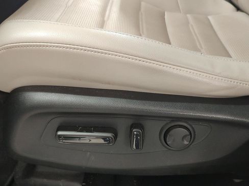 Used 2024 Honda CR-V EX-L image 3