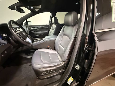 Used 2023 Buick Enclave Essence AWD/4WD image 12