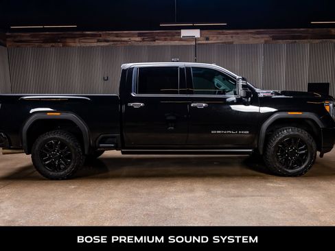 Used 2023 GMC Sierra 2500 Denali w/ Denali Black Diamond Edition AWD/4WD image 10