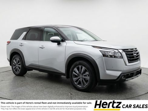 Used 2025 Nissan Pathfinder SV FWD image 1