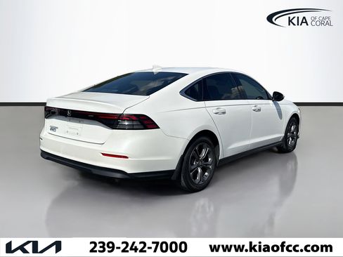 Used 2023 Honda Accord EX image 5