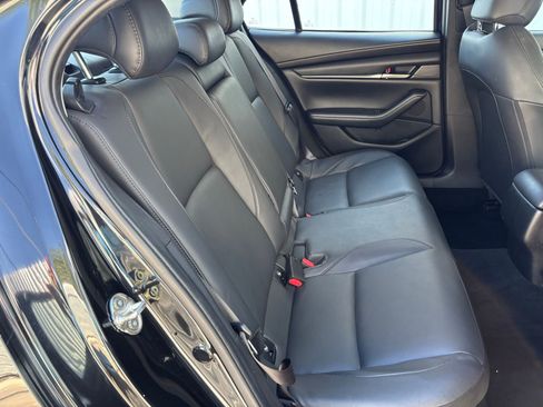 Used 2023 MAZDA MAZDA3 s image 32