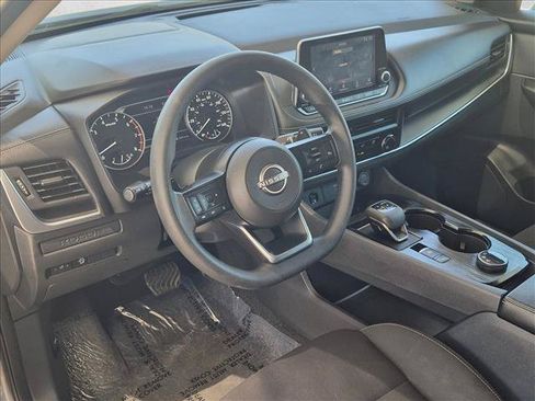 Used 2024 Nissan Rogue S AWD/4WD image 10