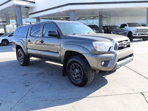 Used 2012 Toyota Tacoma 4x4 Double Cab w/ TRD Off-Road Pkg image 8