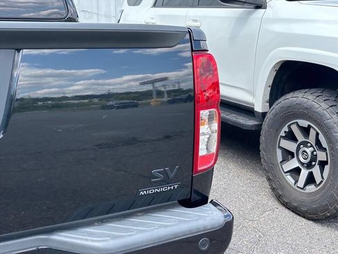 Used 2020 Nissan Frontier SV w/ Midnight Edition Floor Mats RWD image 9