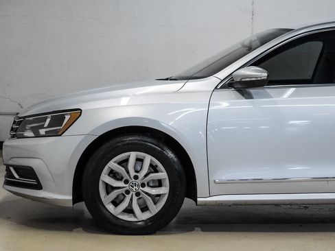 Used 2016 Volkswagen Passat 1.8T S FWD image 16