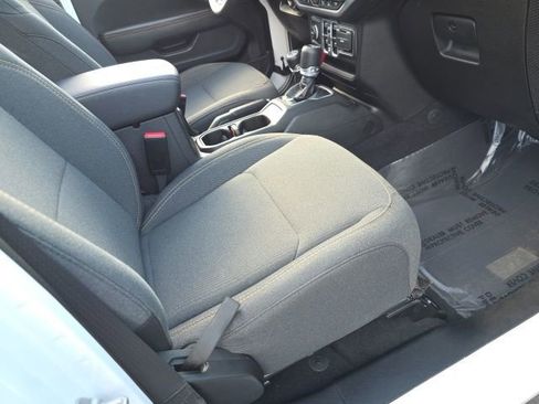 Used 2025 Jeep Wrangler Unlimited Sahara w/ Safety Group image 39