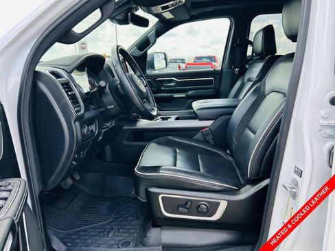 Used 2023 RAM 1500 Laramie AWD/4WD image 3