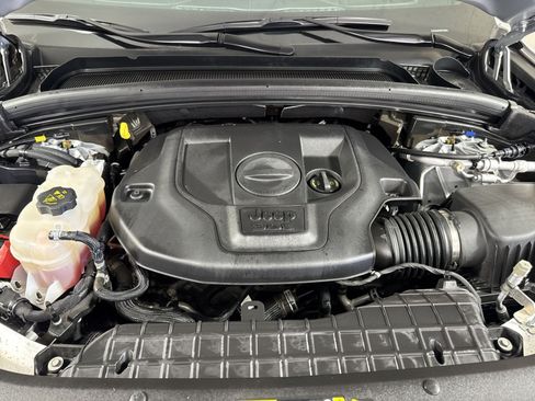 Used 2023 Jeep Grand Cherokee L Overland w/ Advanced Protech Group III AWD/4WD image 28