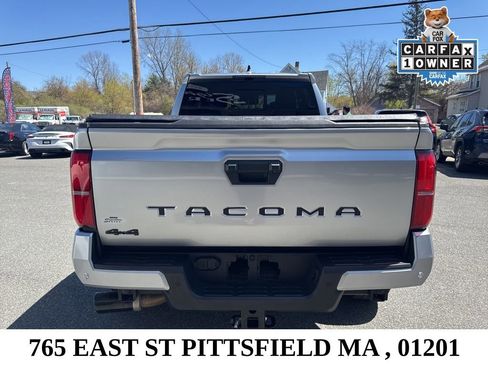 Used 2025 Toyota Tacoma TRD Off-Road w/ TRD Off Road Upgrade Package AWD/4WD image 6